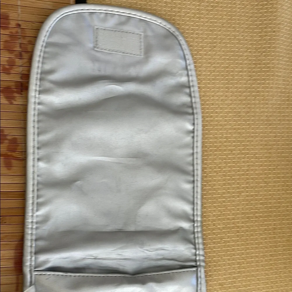 CHI Hair Straightener - Picture 6 of 9